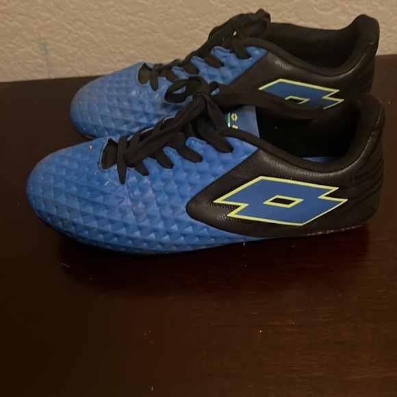 Cleats - Picture 2 of 2